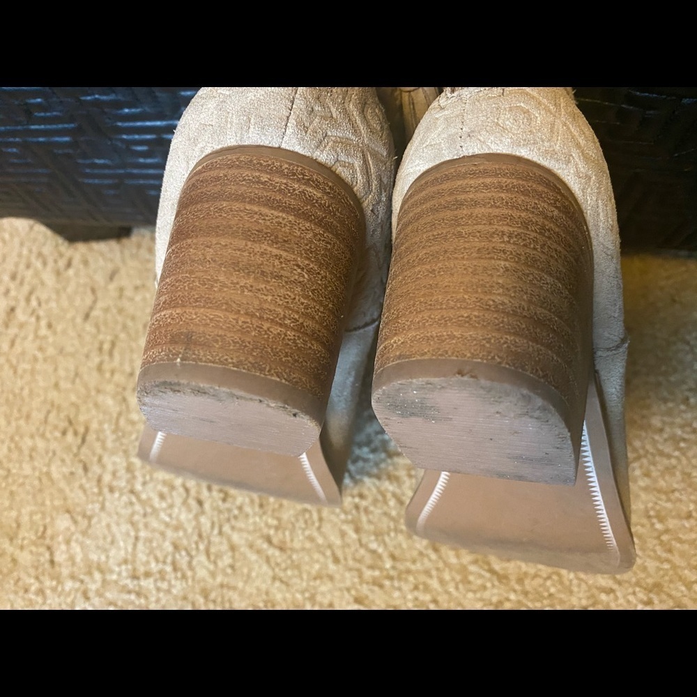 Tom’s booties - Picture 5 of 6